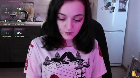 Snapshot of miura_moon chatting on May 2026 06:54:01 AM lina. online show from May 2026 06:54:01 AM