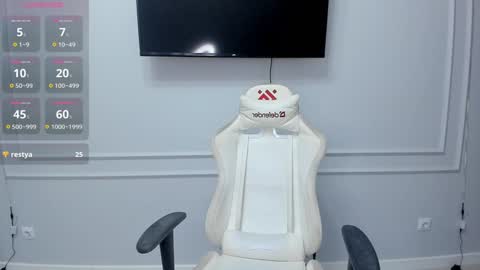 Snapshot of miwa_kasumi chatting on January 2025 03:25:02 PM MIa online show from January 2025 03:25:02 PM