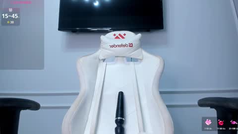 Snapshot of miwa_kasumi chatting on February 2025 02:44:01 PM MIa online show from February 2025 02:44:01 PM