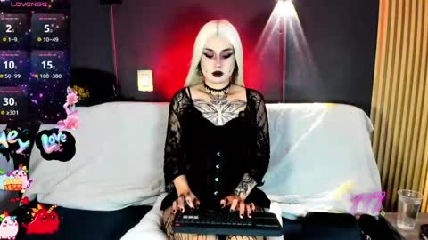 mix_carmilla online show from June 2026 09:03:01 AM
