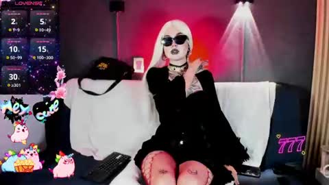 mix_carmilla online show from June 2026 09:28:02 PM