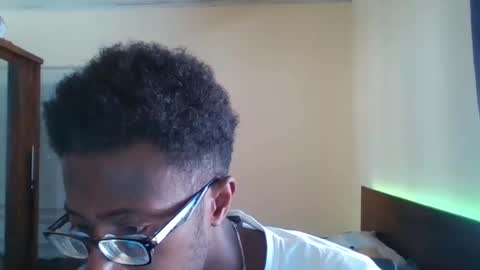 Snapshot of mixedboy_sexy chatting on October 2025 09:31:01 AM mixedboy_sexy online show from October 2025 09:31:01 AM