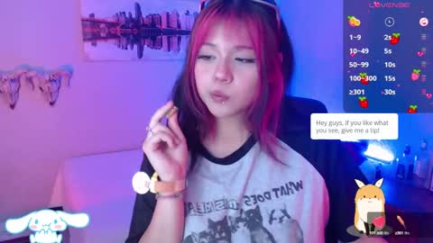 Snapshot of mixie_cute chatting on January 2025 10:15:01 PM mixie_cute online show from January 2025 10:15:01 PM