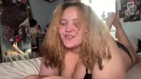 mixxedgoodness222 online show from February 2026 08:42:02 PM