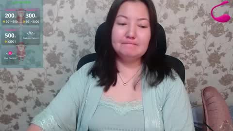 Snapshot of miya_asian_pinay555 chatting on January 2025 02:33:01 AM Miya single mom online show from January 2025 02:33:01 AM
