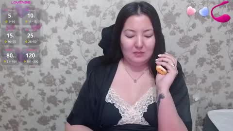 Snapshot of miya_asian_pinay555 chatting on March 2025 11:20:02 PM Miya single mom online show from March 2025 11:20:02 PM