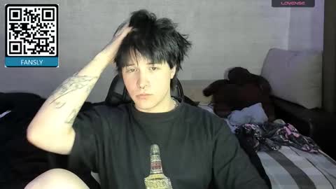 Snapshot of miya_meow_miku chatting on October 2025 05:23:02 PM MeowMiku online show from October 2025 05:23:02 PM