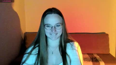 Miya online show from October 2025 06:27:02 PM