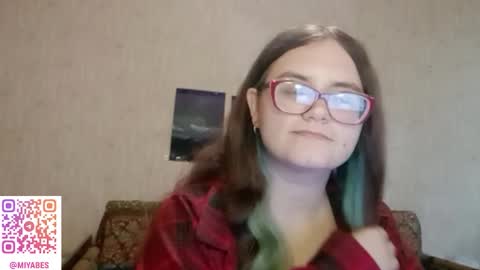 Snapshot of miyabe chatting on September 2025 01:36:02 PM Milana online show from September 2025 01:36:02 PM