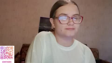 Snapshot of miyabe chatting on September 2025 05:45:02 AM Milana online show from September 2025 05:45:02 AM