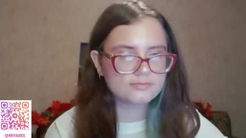 Snapshot of miyabe chatting on October 2025 01:31:01 PM Milana online show from October 2025 01:31:01 PM