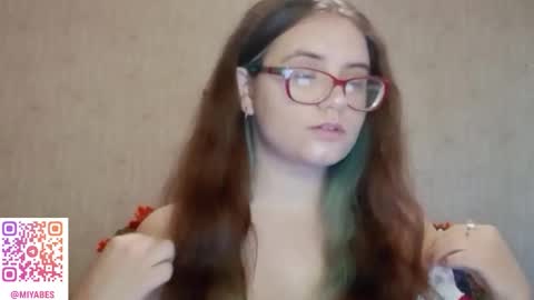 Snapshot of miyabe chatting on October 2025 07:20:02 AM Milana online show from October 2025 07:20:02 AM