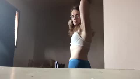 miyahw803 online show from October 2025 10:43:02 PM