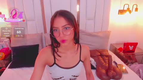 Snapshot of miyu_lu chatting on December 2025 02:24:02 PM Miyu online show from December 2025 02:24:02 PM