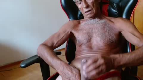Snapshot of mjmadurengue chatting on April 2026 05:03:01 PM Mario jose online show from April 2026 05:03:01 PM