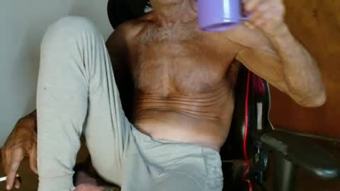 Snapshot of mjmadurengue chatting on May 2026 04:40:01 AM Mario jose online show from May 2026 04:40:01 AM