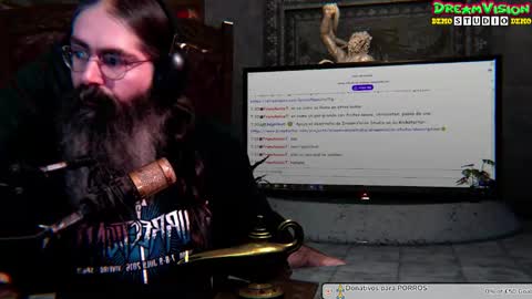 Snapshot of mjolnirinyou chatting on December 2025 06:32:01 AM Lois online show from December 2025 06:32:01 AM