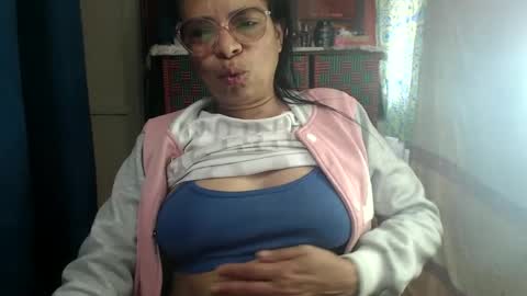 kelly online show from September 2025 02:09:02 PM