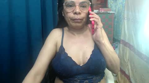 kelly online show from October 2025 08:40:01 PM