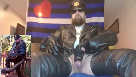 Snapshot of mmazsnake chatting on January 2025 12:17:01 AM SMOKINsnakeEYEZ online show from January 2025 12:17:01 AM