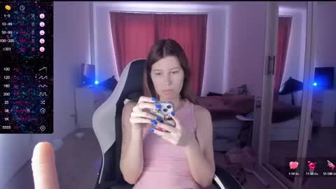 Snapshot of mmm_banana chatting on February 2025 07:44:01 AM Lili online show from February 2025 07:44:01 AM