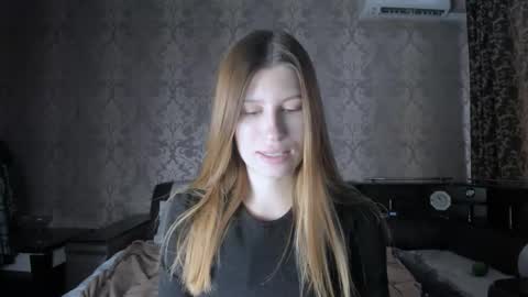 Snapshot of mmm_banana chatting on September 2025 10:09:01 AM Lili online show from September 2025 10:09:01 AM