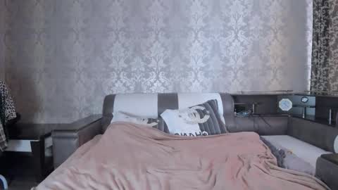 Snapshot of mmm_banana chatting on November 2025 10:37:02 AM Lili online show from November 2025 10:37:02 AM