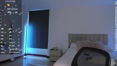 MAYRA   online show from October 2025 09:37:01 PM