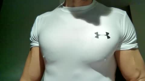 Snapshot of mmuscularman chatting on February 2025 06:40:02 AM mmuscularman online show from February 2025 06:40:02 AM