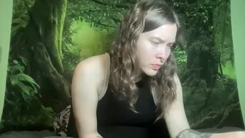 Snapshot of mo0n_goddess chatting on March 2026 03:43:01 AM Misty online show from March 2026 03:43:01 AM