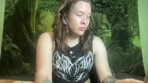 Snapshot of mo0n_goddess chatting on March 2026 03:10:01 AM Misty online show from March 2026 03:10:01 AM