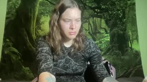 Snapshot of mo0n_goddess chatting on March 2026 03:45:02 AM Misty online show from March 2026 03:45:02 AM