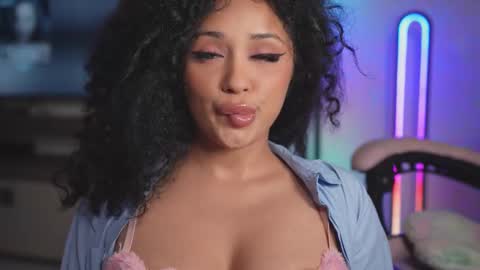 Snapshot of moan_4_you chatting on October 2025 08:15:02 AM Ruxxx online show from October 2025 08:15:02 AM