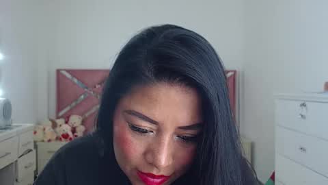 Catalina online show from October 2025 02:33:01 AM