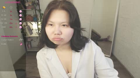 hey meet with me online show from October 2025 02:23:02 AM