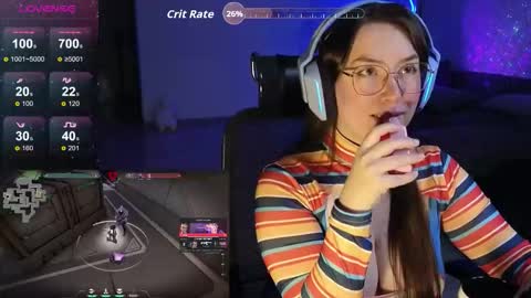 Snapshot of moaning___lisa chatting on October 2025 09:08:01 AM to support follow the fanclub online show from October 2025 09:08:01 AM