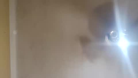 Snapshot of modelo_web18 chatting on March 2026 05:22:01 AM camilo online show from March 2026 05:22:01 AM