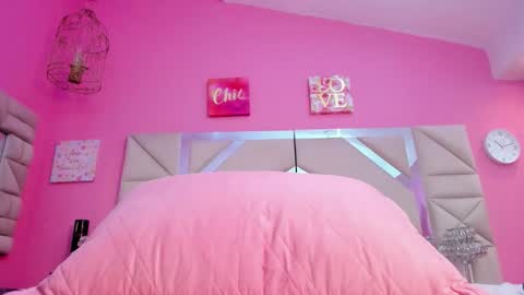 Sophia  online show from February 2026 07:36:02 PM