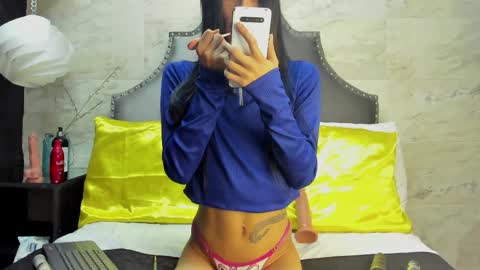Snapshot of models_sophia chatting on April 2026 07:22:02 PM Sophia online show from April 2026 07:22:02 PM