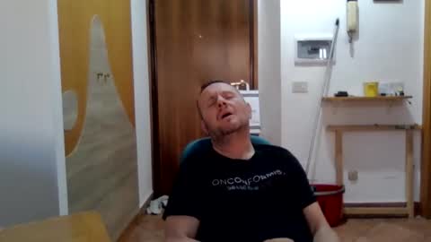 modesto1969 online show from October 2025 03:21:02 PM