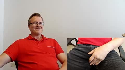 Snapshot of moe_001 chatting on March 2026 06:00:01 PM Moe online show from March 2026 06:00:01 PM