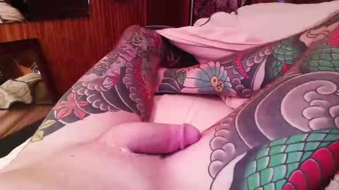 moeron40 online show from November 2025 04:33:02 AM