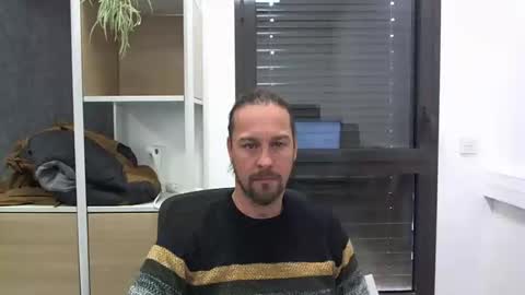 Julien online show from December 2024 11:28:01 AM