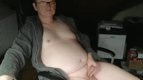 Snapshot of mojo705 chatting on January 2025 02:10:01 AM mojo705 online show from January 2025 02:10:01 AM