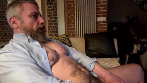 Snapshot of molitsrymale69 chatting on March 2026 07:35:02 AM molitsrymale69 online show from March 2026 07:35:02 AM