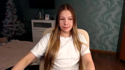 Snapshot of molli_and_tom chatting on February 2026 02:21:01 PM Bitcoin 1P8NuZxsaNsQTx7wJJJ7Ao1mic4nvJPVLC online show from February 2026 02:21:01 PM