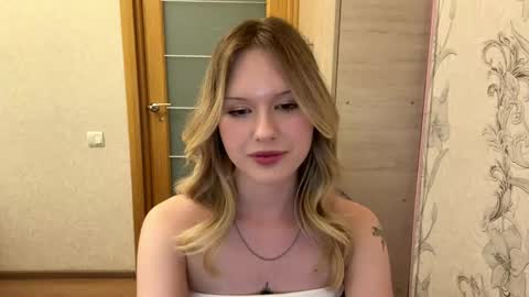 Lisa online show from May 2026 02:21:02 PM