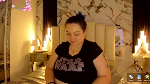 Snapshot of molliebue1 chatting on October 2025 01:56:01 PM Hey Guys Im Mollie online show from October 2025 01:56:01 PM