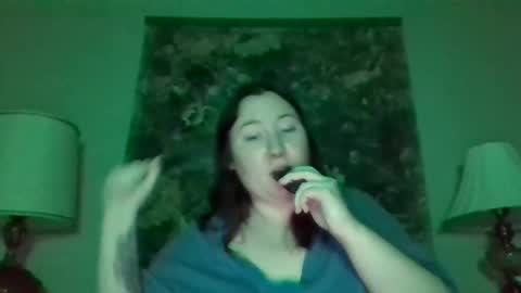 mollsballs123 online show from November 2025 04:12:02 AM