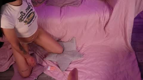 Molly online show from May 2026 03:01:02 AM